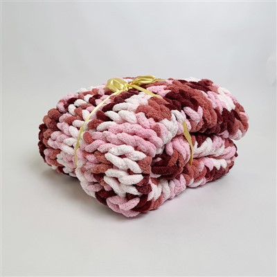 分厚いニットスロー